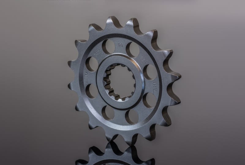 Renthal — Renthal 19+ BMW S1000R/19-23 S1000RR/ 20+ S1000XR Front CW Sprocket - 520-17P Teeth