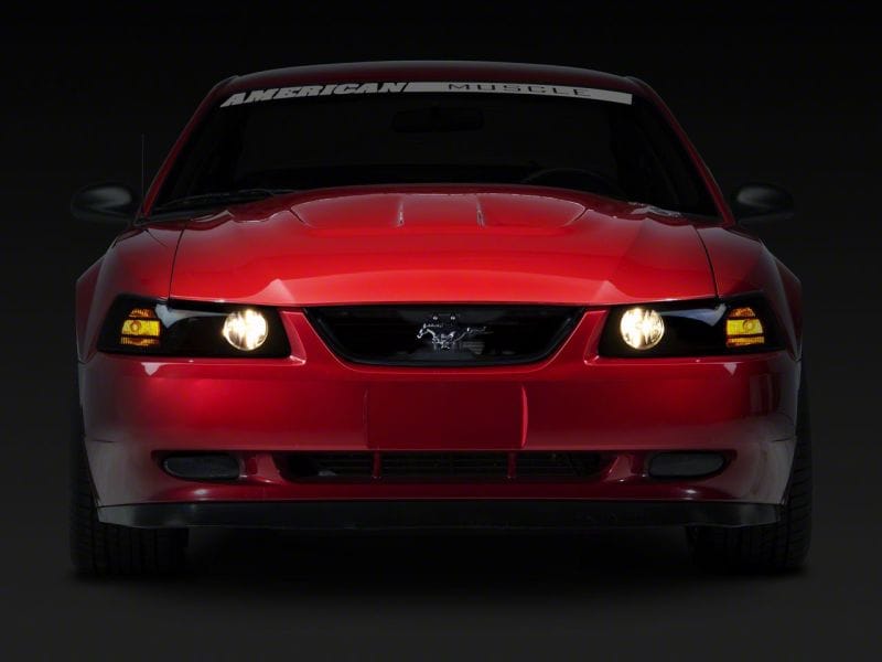 Raxiom — Axial Series Projector Headlights
Black Housing
Smoked Lens