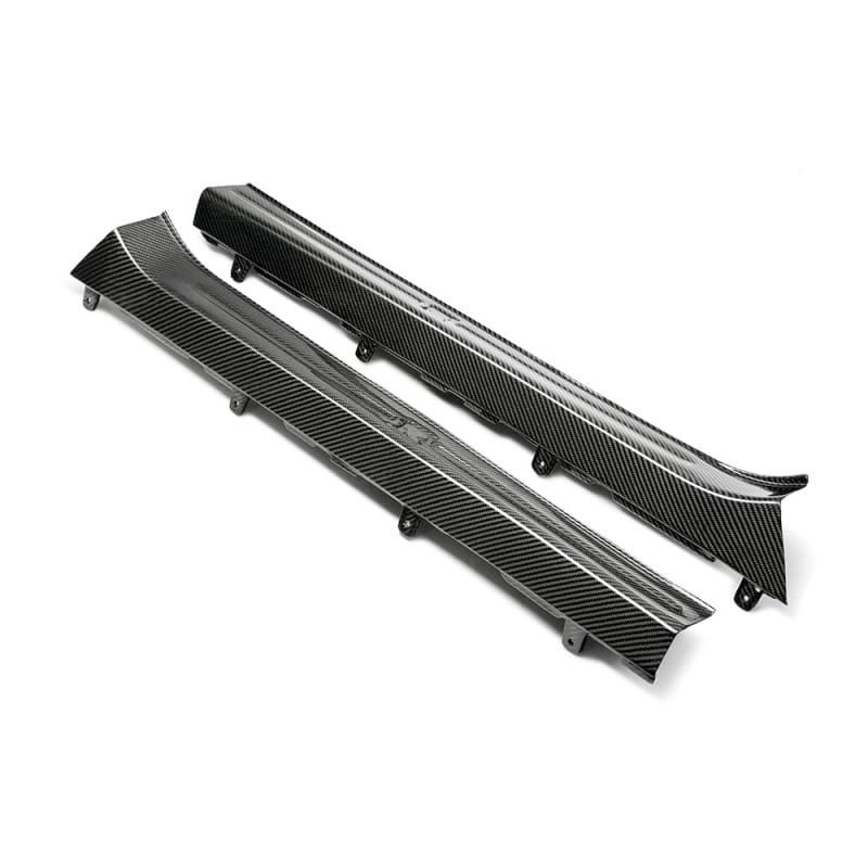 Seibon — Seibon 09-10 Nissan GTR R35 OEM Style Carbon Fiber Door Sills (Pair)
DOOR SILLS (pair)