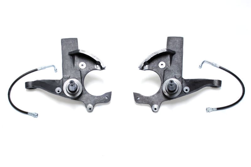 Maxtrac — 3" LIFT SPINDLES W/ BRAKE LINES
Axle Spindle