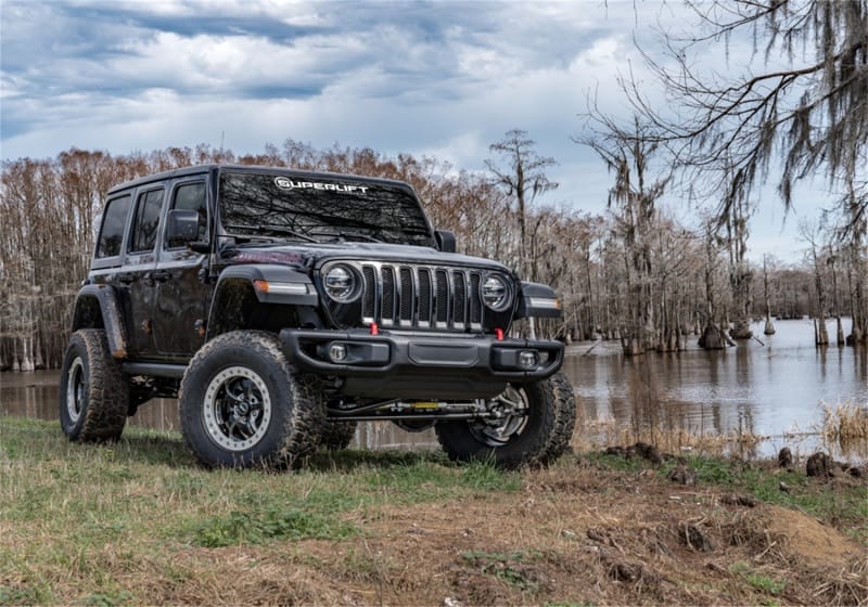 Superlift — 2.5" Dual Rate Coil Lift Kit w/ Fox 2.0 Res Shocks - 18-25 Wrangler JL 4WD - 2Dr
2.5in. Dual Rate Coil Lift Kit w/Fox 2.0 Res Shocks-18-25 Wrangler JL 4WD-2Dr