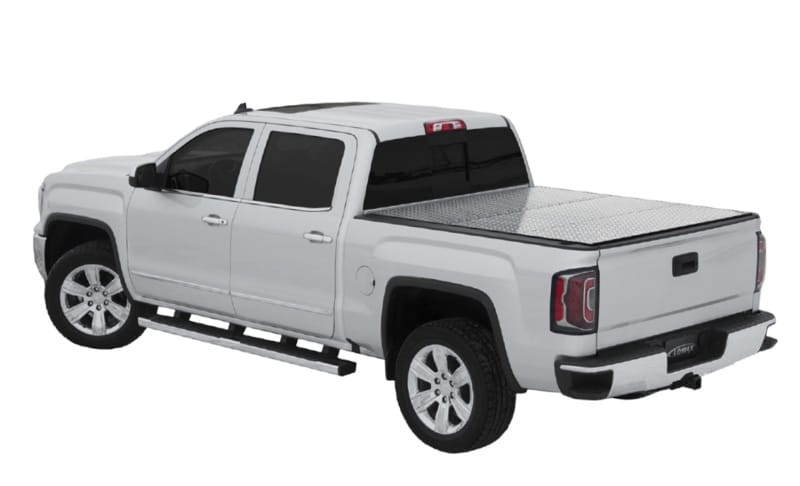 Access — LOMAX™ Professional Series Tonneau Cover
LOMAX PROFESSIONAL SERIES Tonneau Cover