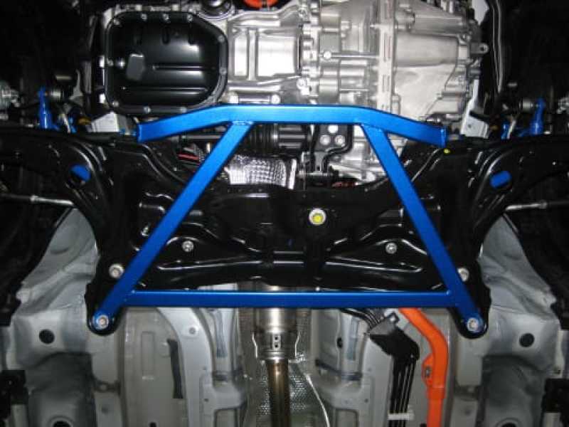 Cusco — Cusco Lower Arm Bar Ver II 4 pts Toyota Prius C Aqua