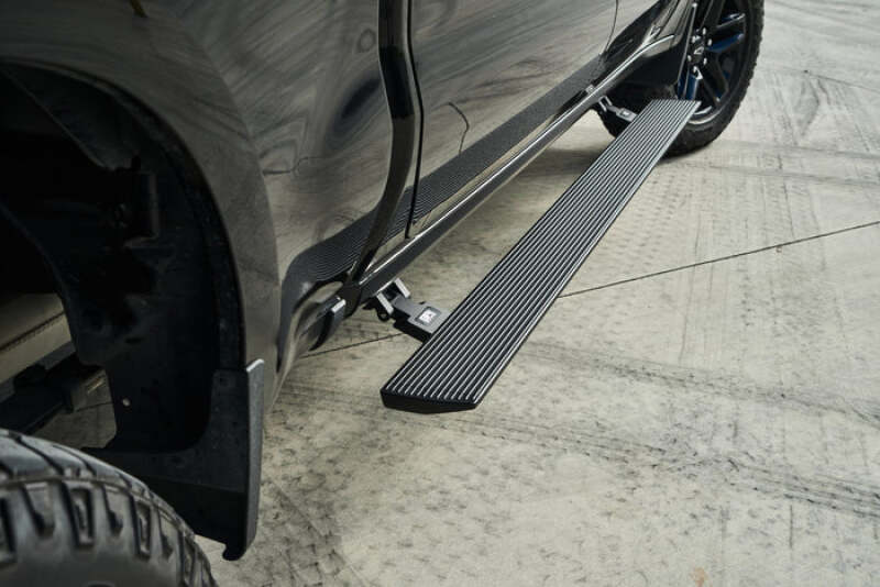 Body Armor 4x4 — Body Armor 4x4 15-24 Ford F-150 Crew Cab (Excl. Raptor) E-Power Board Steps - Black
E-Steps