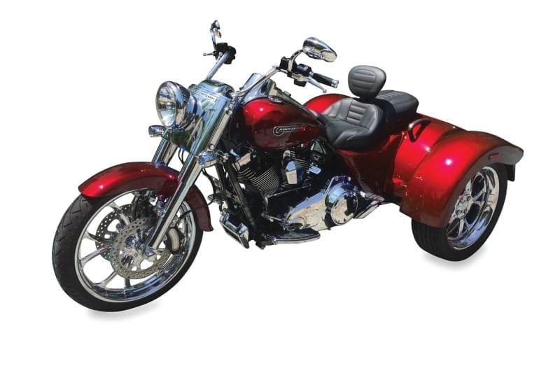Mustang Motorcycle — Mustang 15-21 Harley Freewheeler Standard Touring Deluxe 1PC Seat w/Driver Backrest - Black
