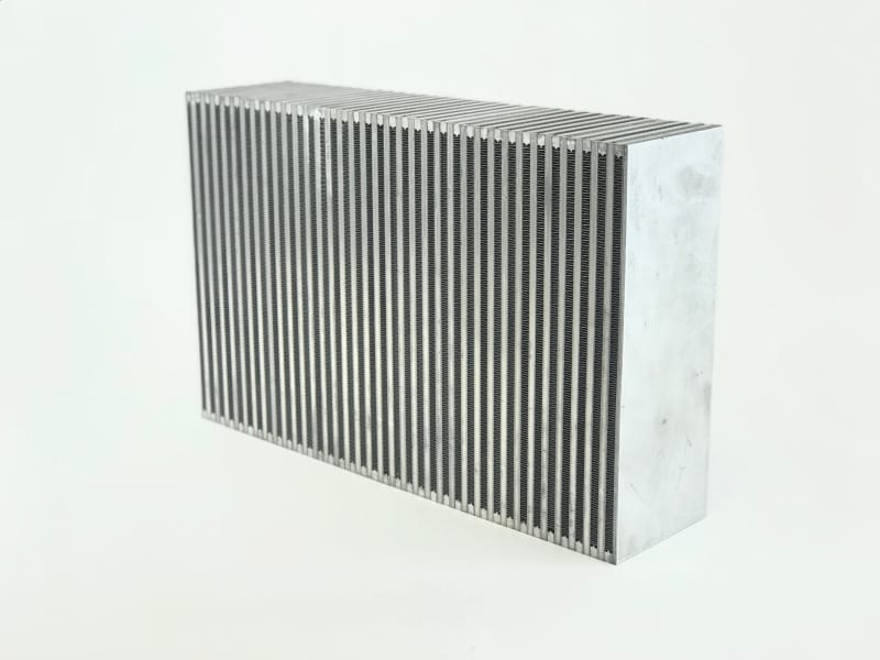 CSF — HP Bar & Plate Intercooler Core 22Lx14Hx5.5W - Vertical Flow / R35 GT-R Fitment