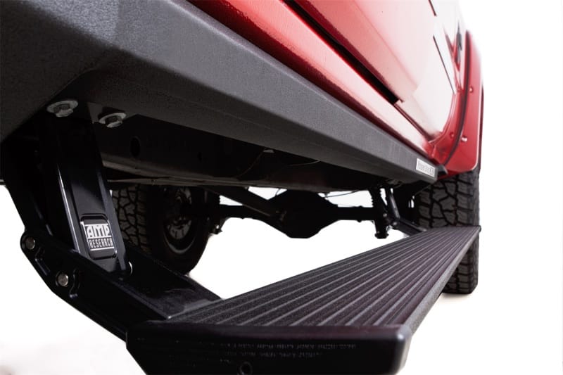 AMP Research — PowerStep XL 3" Adtl Drp-14-18 Slvrd/Sra 1500,15-19 Slrd/Sra 2500/3500, Gas/Crew
PowerStep™ XL