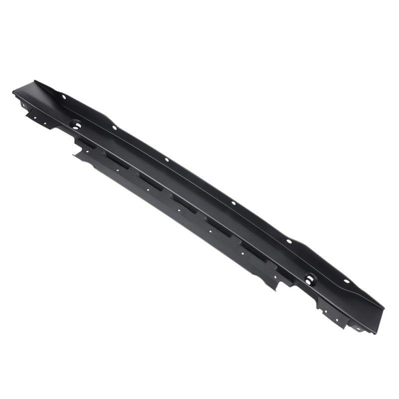 OMIX — Bumper Closeout Panel