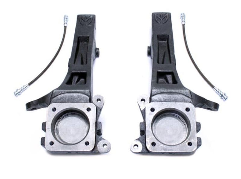 Maxtrac — 4" LIFT SPINDLES W/ BRAKE LINES
Axle Spindle