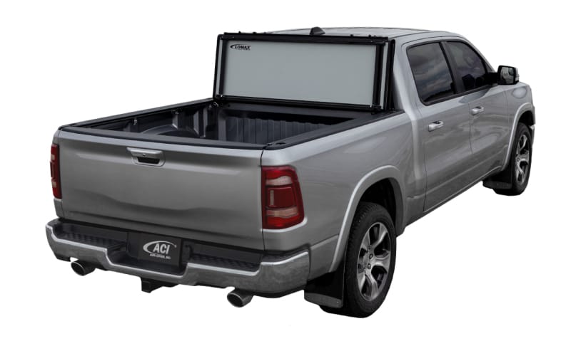 Access — LOMAX™ Stance™ Hard Tri-Fold Cover
LOMAX STANCE HARD COVER Tonneau Cover