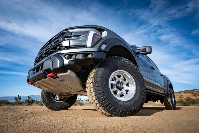 ICON — ICON ALLOYS NUEVO SILVER MACHINED - 17 X 8.5 / 6 X 135 / 6MM / 5" BS