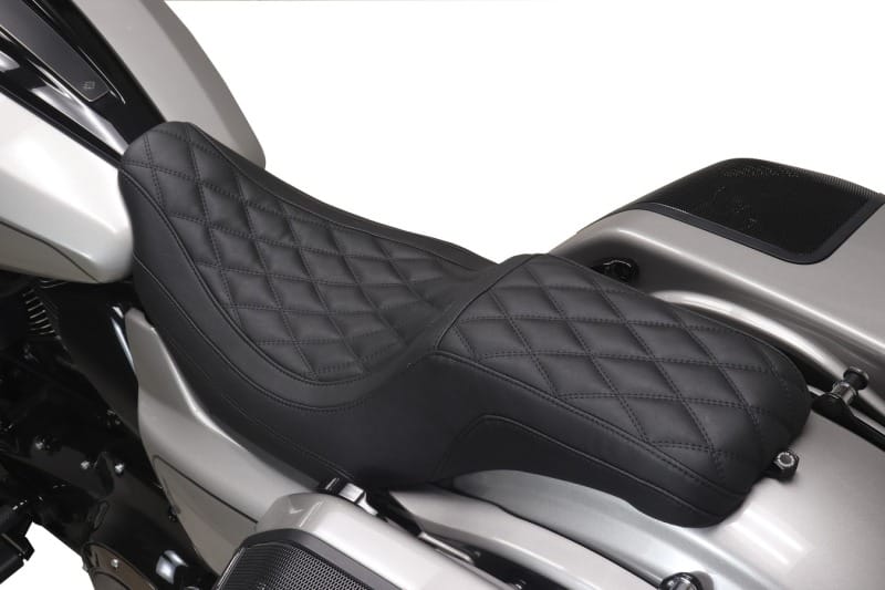 Mustang Motorcycle — Mustang 23-25 HD Dble Diamond Low Squareback CVO Road Glide (ST), Rd Glide and Str Glide Black