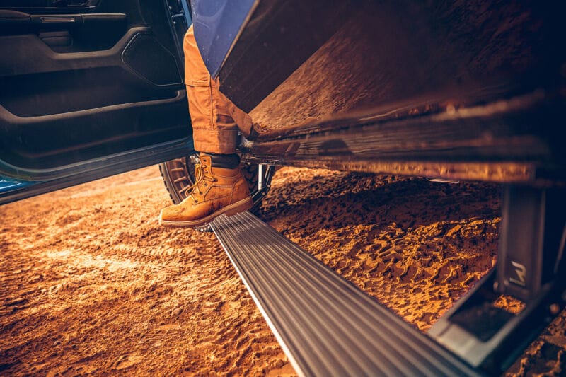 AMP Research — Powerstep Plug-N-Play for 2025-2026 Ram 2500,3500 All Cabs
PowerStep™ Plug-N-Play System