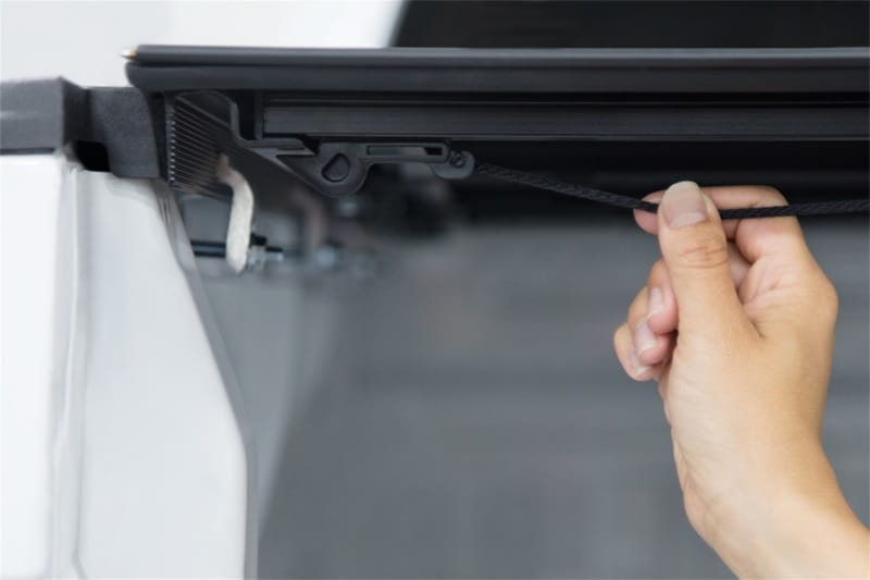 Access — LOMAX™ Professional Series Tonneau Cover
LOMAX PROFESSIONAL SERIES Tonneau Cover