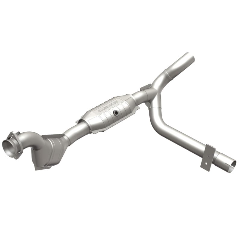 Magnaflow — OEM Grade Direct-Fit Catalytic Converter