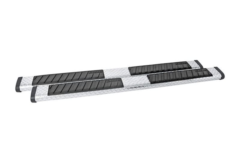 Dee Zee — Black-Tread Aluminum Side Step 6 in. Oval Cab Length