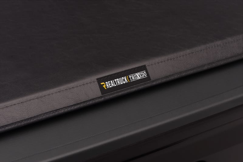 Truxedo — TruXport-14-18 (19 Leg/Lim) Silv/Sierra 1500/15-19 2500HD/3500HD 6ft.6in.
TruXport - 14-18 (19 Leg/Lim) Silv/Sierra 1500/15-19 2500HD/3500HD 6'6"