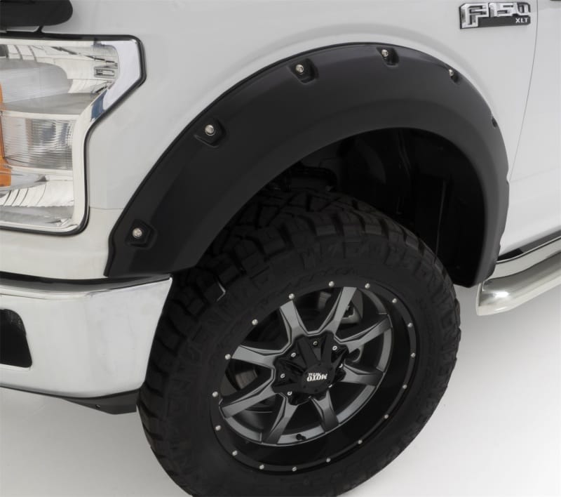 Bushwacker — Fender Flares Pocket Style-Color Oxford White Smooth Finish 4 Pc
Pocket Style® Color Match Fender Flares