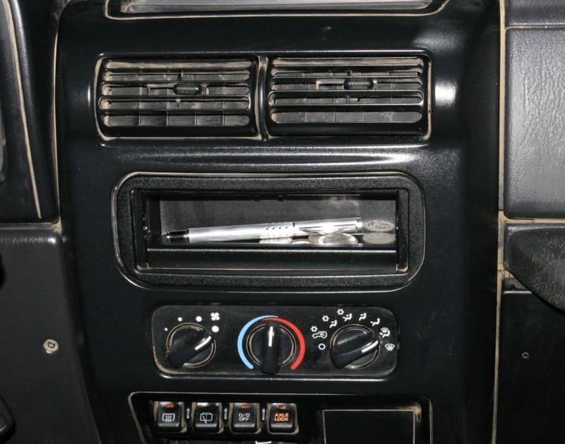 Tuffy Products — Tuffy Stereo Dash Cutout Tray Black
Stereo Tray