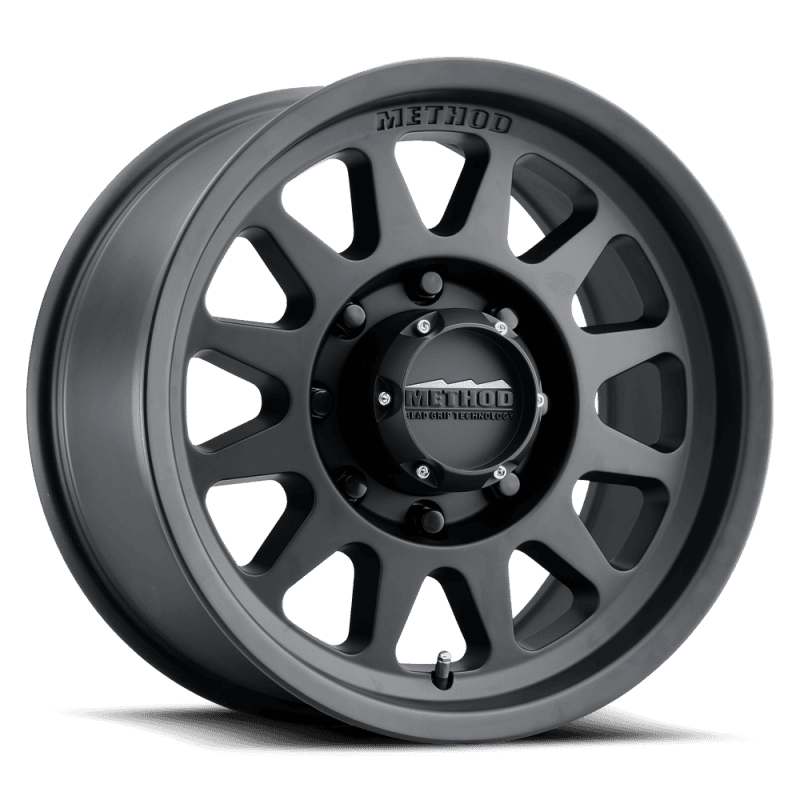 Method Wheels — Method MR704 HD 17x9 18mm Offset 8x6.5 130.81mm CB Matte Black Wheel