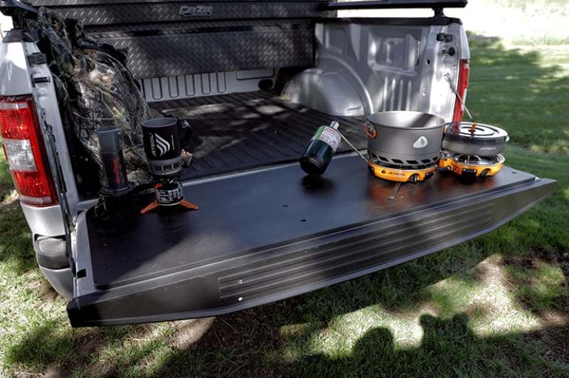 Dee Zee — Dee Zee 17-23 Ford SuperDuty Tailgate Board - Polymer Composition
Tailgate Protector