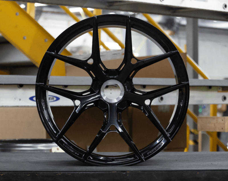 Vossen — Vossen Forged S21-01 - 22x11.5 - 5x132 - ET24 - 66.5 - Gloss Black Wheel - BMW M5 G9x Fitment - Rear