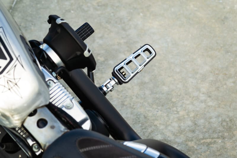 Kuryakyn — Splined Universal Peg Adapter Silver