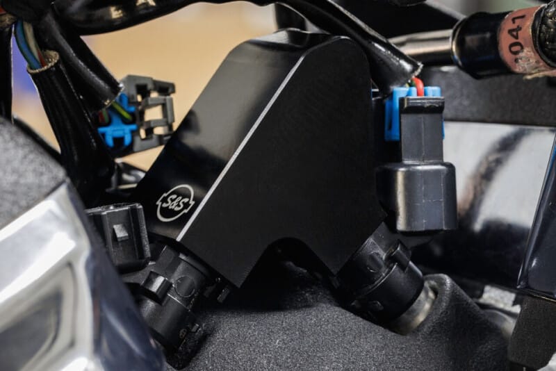 S&S Cycle — S&S Cycle 2018+ M8 Softail Models Billet Fuel Rail Kit