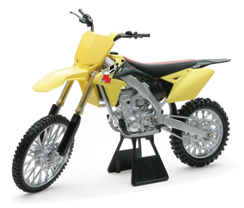 New Ray Toys — New Ray Toys Suzuki RM-Z450 Dirt Bike/ Scale - 1:6