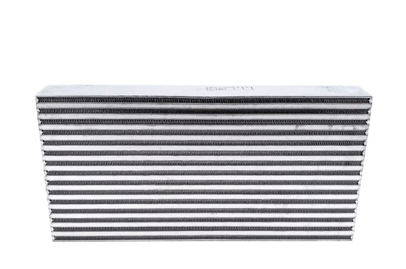 Garrett — Garrett Air / Air Intercooler CAC (24.00in x 12.10in x 3.00in) - 900 HP
grt703518-6005