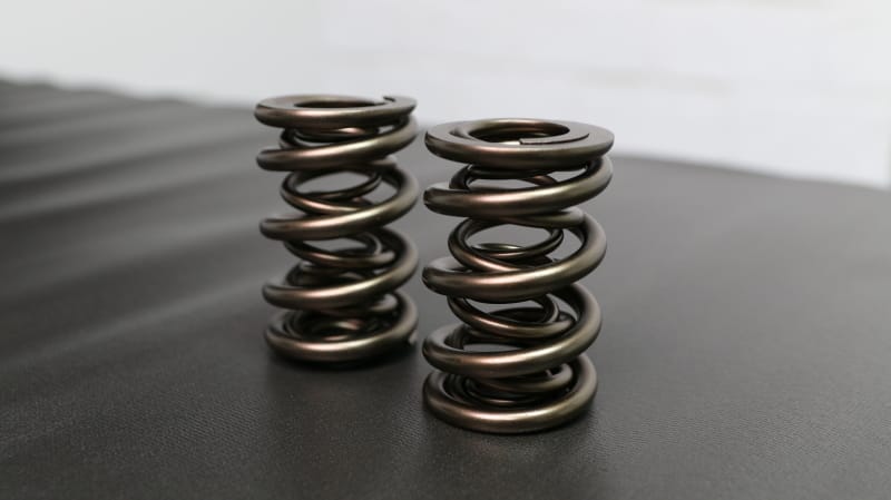 Ferrea — Ferrea 1.650in to 1.600in .885/1.20/1.65 OD .645/.885/1.20 ID Triple Spring Valve Spring - Set of 16