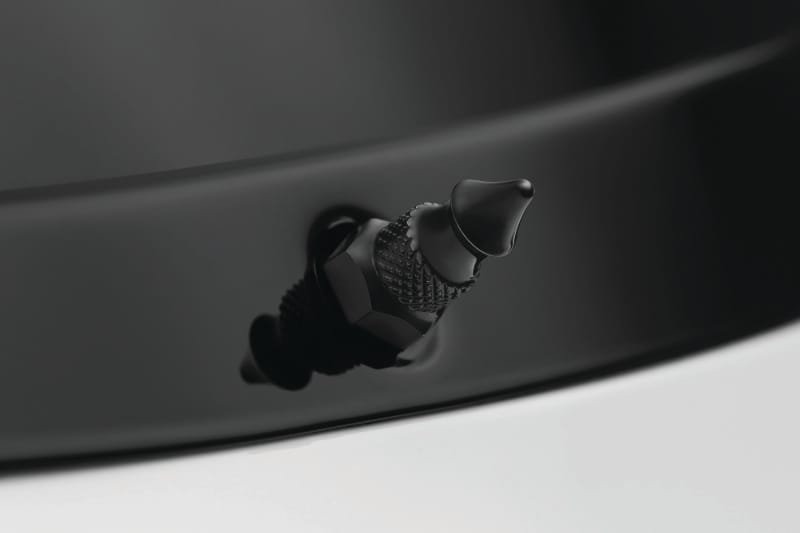 Kuryakyn — Kuryakyn Windshield Mount Spikes 1/4-20X5/8in 96-13 FLH Touring Black