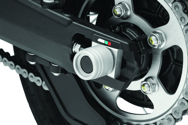 Kuryakyn — Lodestar Rear Axle Slide Silver