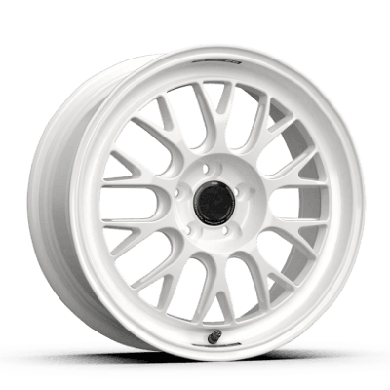 fifteen52 — fifteen52 Holeshot RSR 18x9 5x100 42mm ET 73.1mm Center Bore Rally White (Gloss White) Wheel