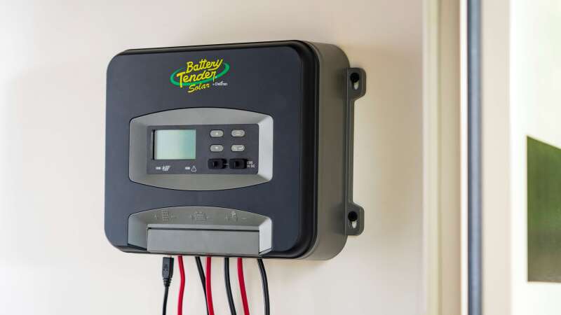 Battery Tender — Battery Tender 30A MPPT/450W/12V Indoor Solar Controller System