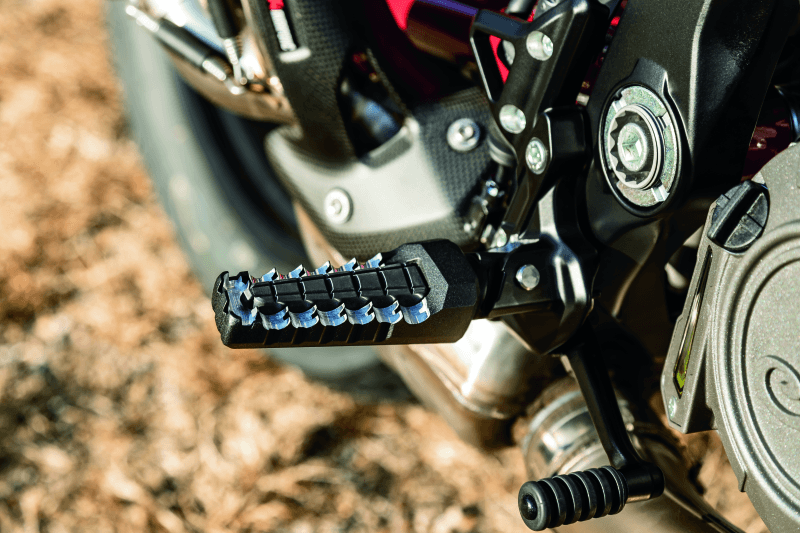 Kuryakyn — Splined Peg and Board Adaptor Black