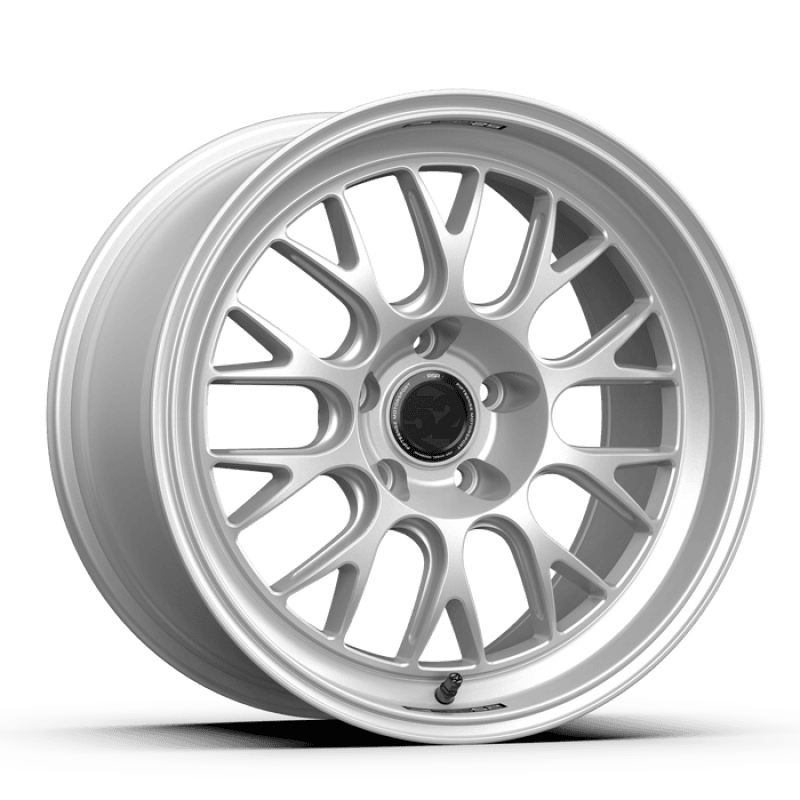 fifteen52 — fifteen52 Holeshot RSR 18x10.5 5x120 25mm ET 72.56mm Center Bore Radiant Silver