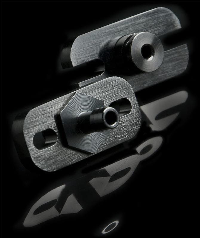 Weapon R — Weapon R 85-05 Toyota 2.0L -3.0L Fuel Rail Adapter