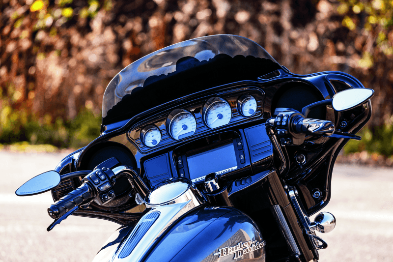 Kuryakyn — Tri-Line Fairing Inner Cover Accents Black