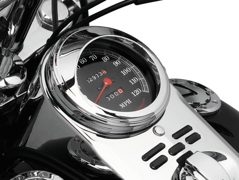 Kuryakyn — Speedo Bezel