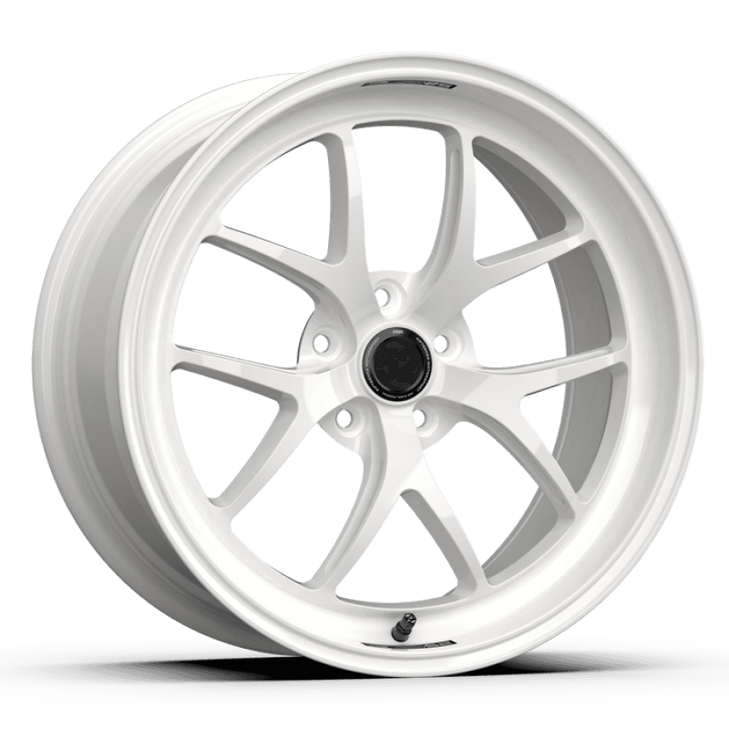 fifteen52 — fifteen52 Sector RSR 19x9.5 5x114.3 38mm ET 73.1mm Center Bore Rally White