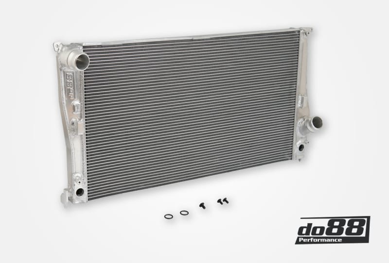 do88 — do88 07-13 BMW 135i/335i N54/N55 (E82/E88/E9X) Automatic Radiator