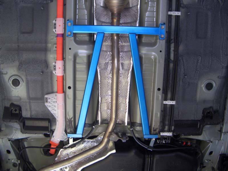 Cusco — Cusco Power Brace ZVW30 PRIUS CENTER