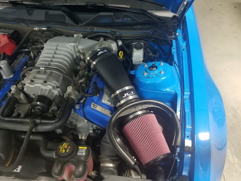 JLT — JLT 10-14 Ford Mustang GT500 Black Textured Induction Kit w/Replacement Red Air Filter